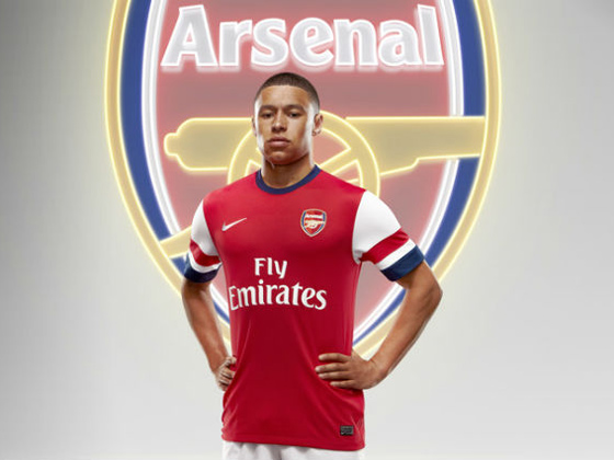 Alex Oxlade-Chamberlain in the new Arsenal home shirt 2012-2013